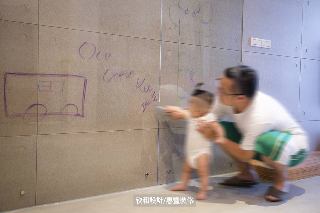 構 築 。 回 憶 